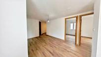 Dormitori de Apartament de lloguer en  Zaragoza Capital amb Es permeten mascotes