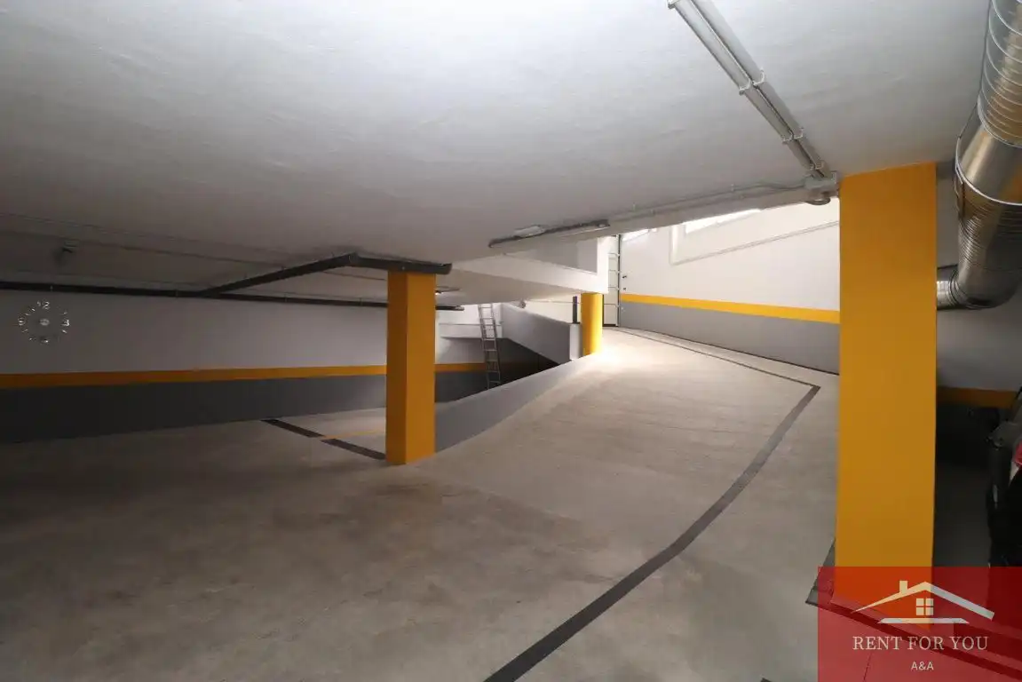 Parking de Piso de alquiler en Alhaurín El Grande con Aire acondicionado y Balcón