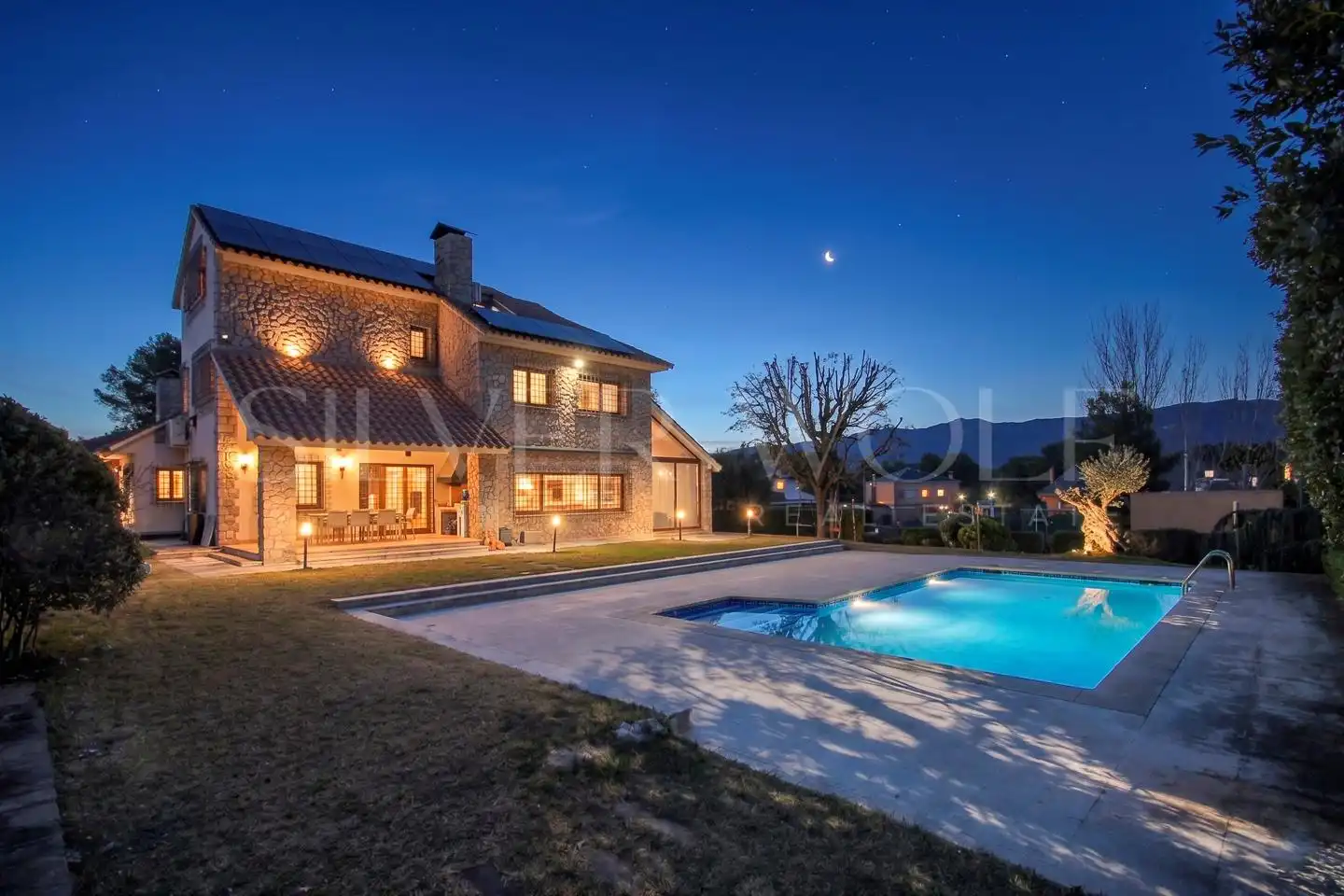 Casa con piscina en venta en Pallejà