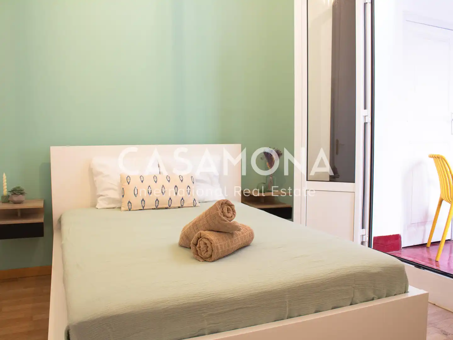 Bedroom of Apartments for rent in Barcelona