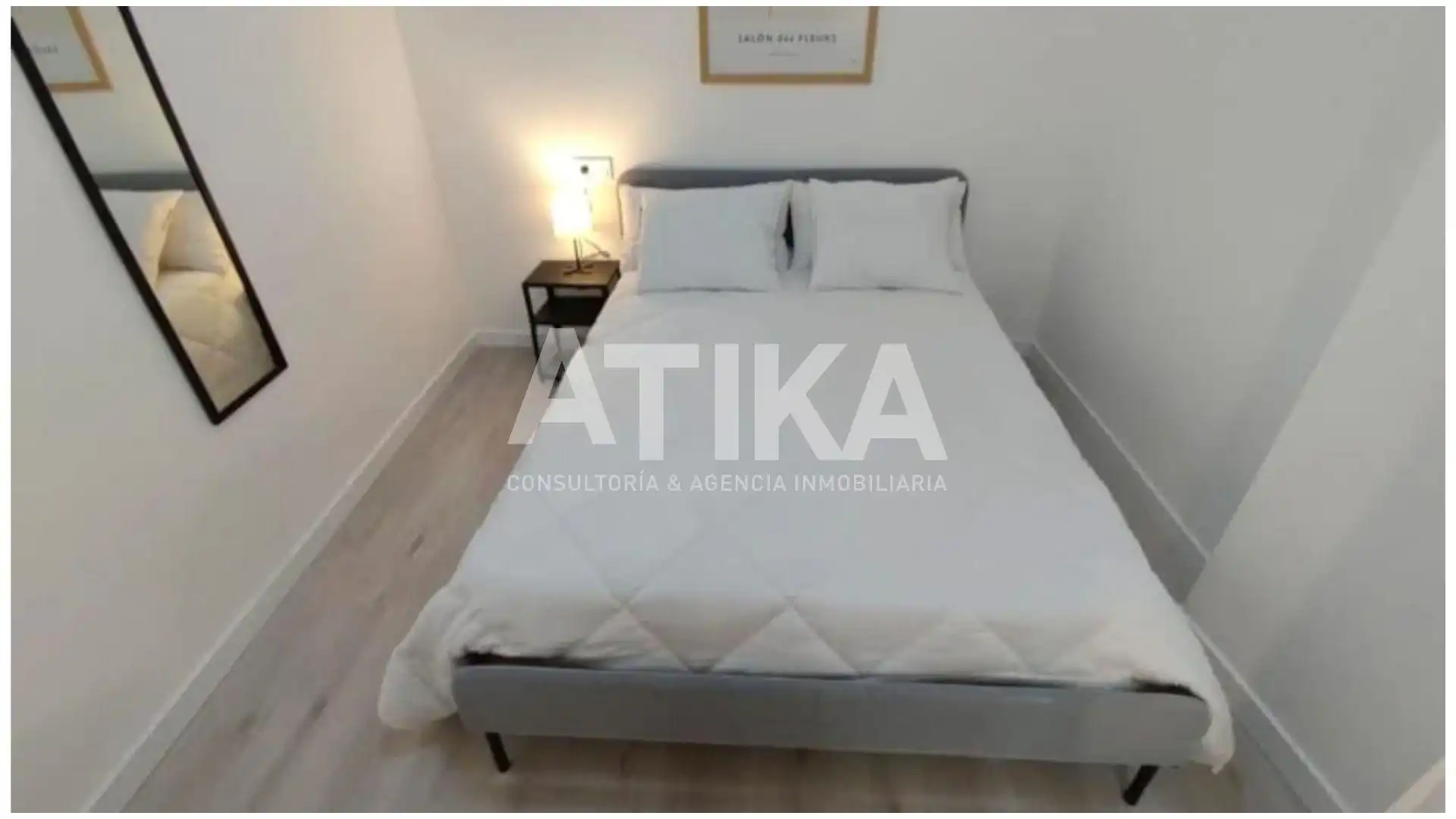 Bedroom of Flat for share in Ontinyent  with Air Conditioner, Heating and Parquet flooring