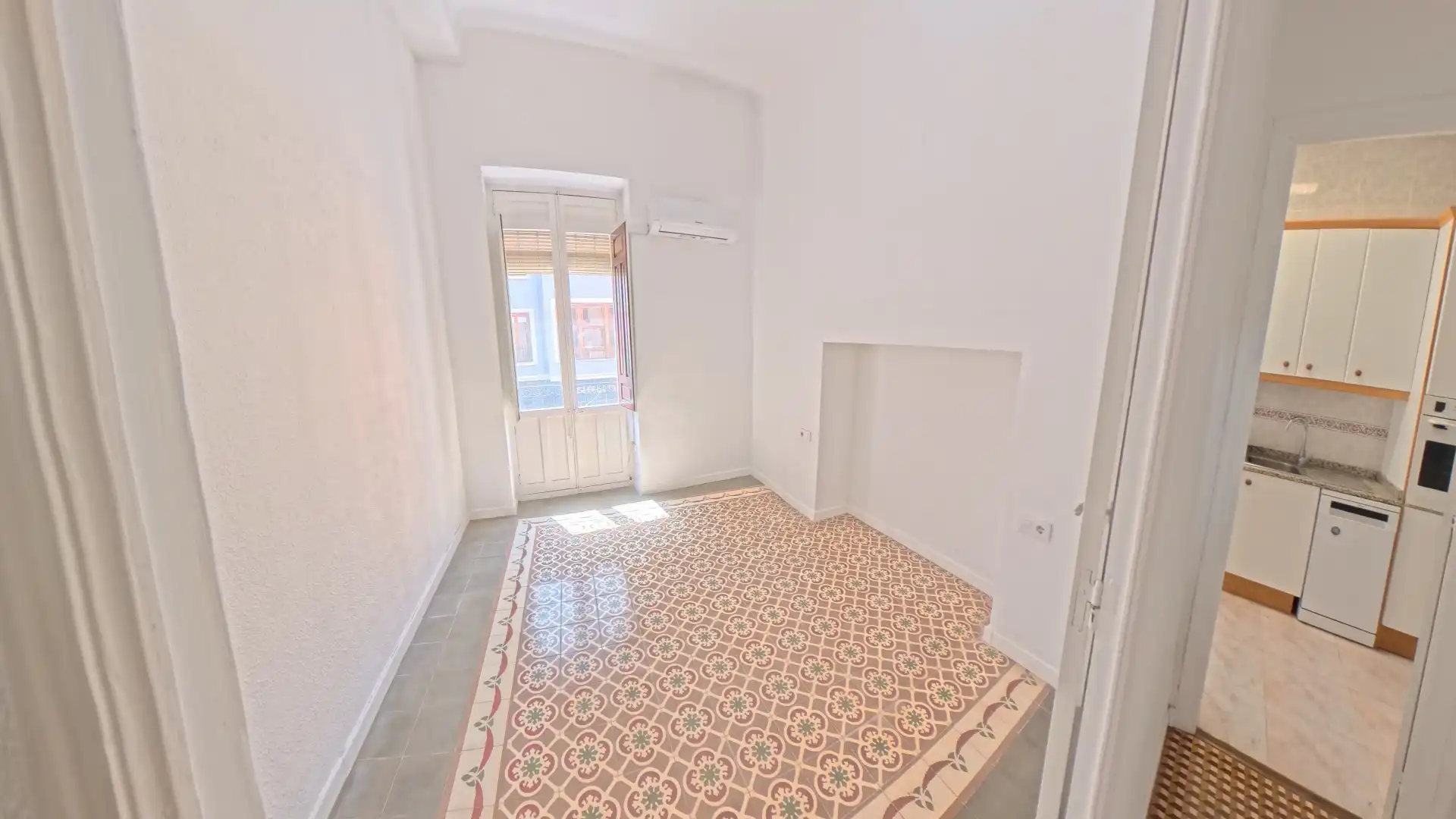 Wohnung zur Miete in Carrer Berenguer de Marquina, Mercado