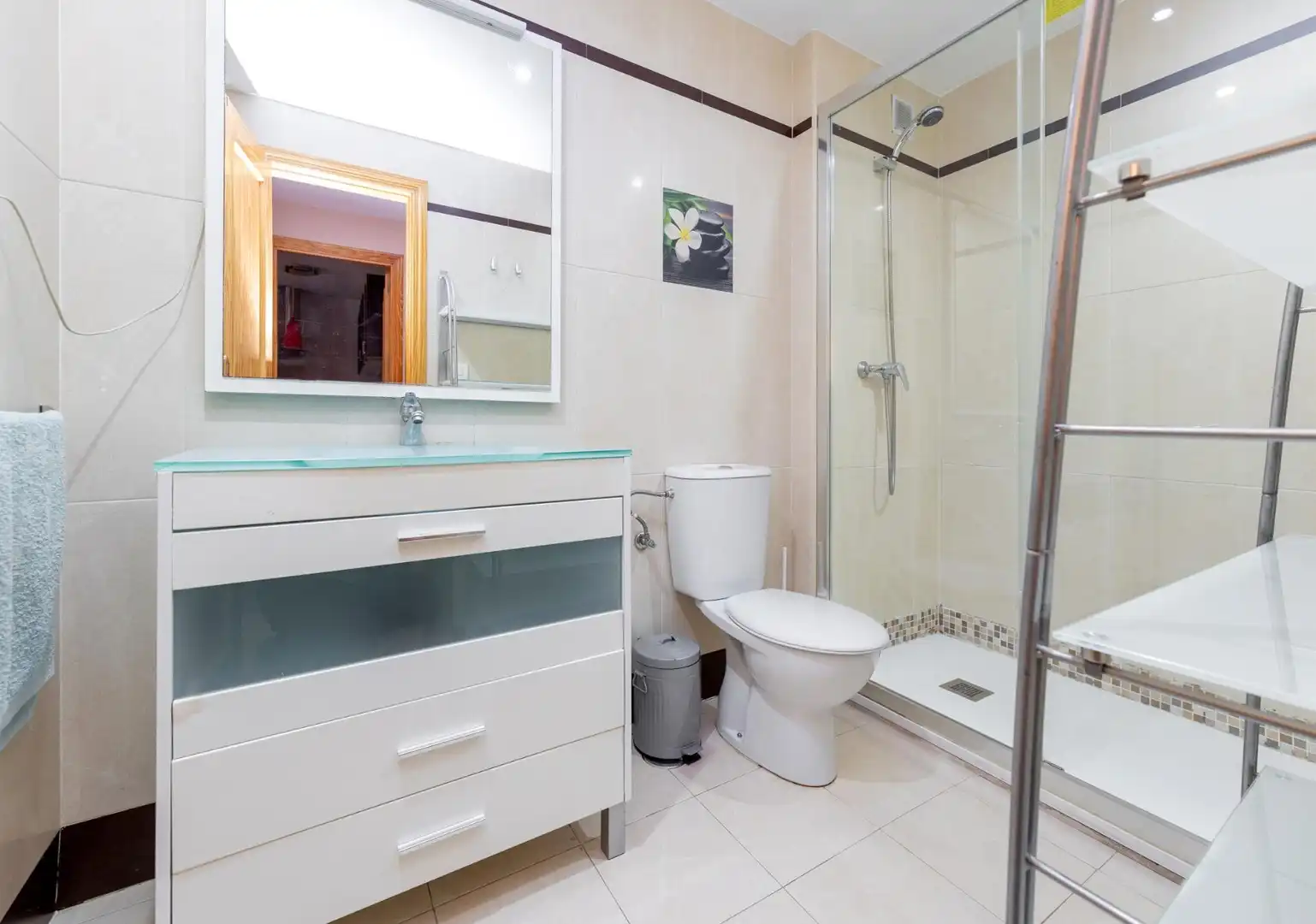 Baño de Piso en venta en Armilla con Terraza, Amueblado y Balcón