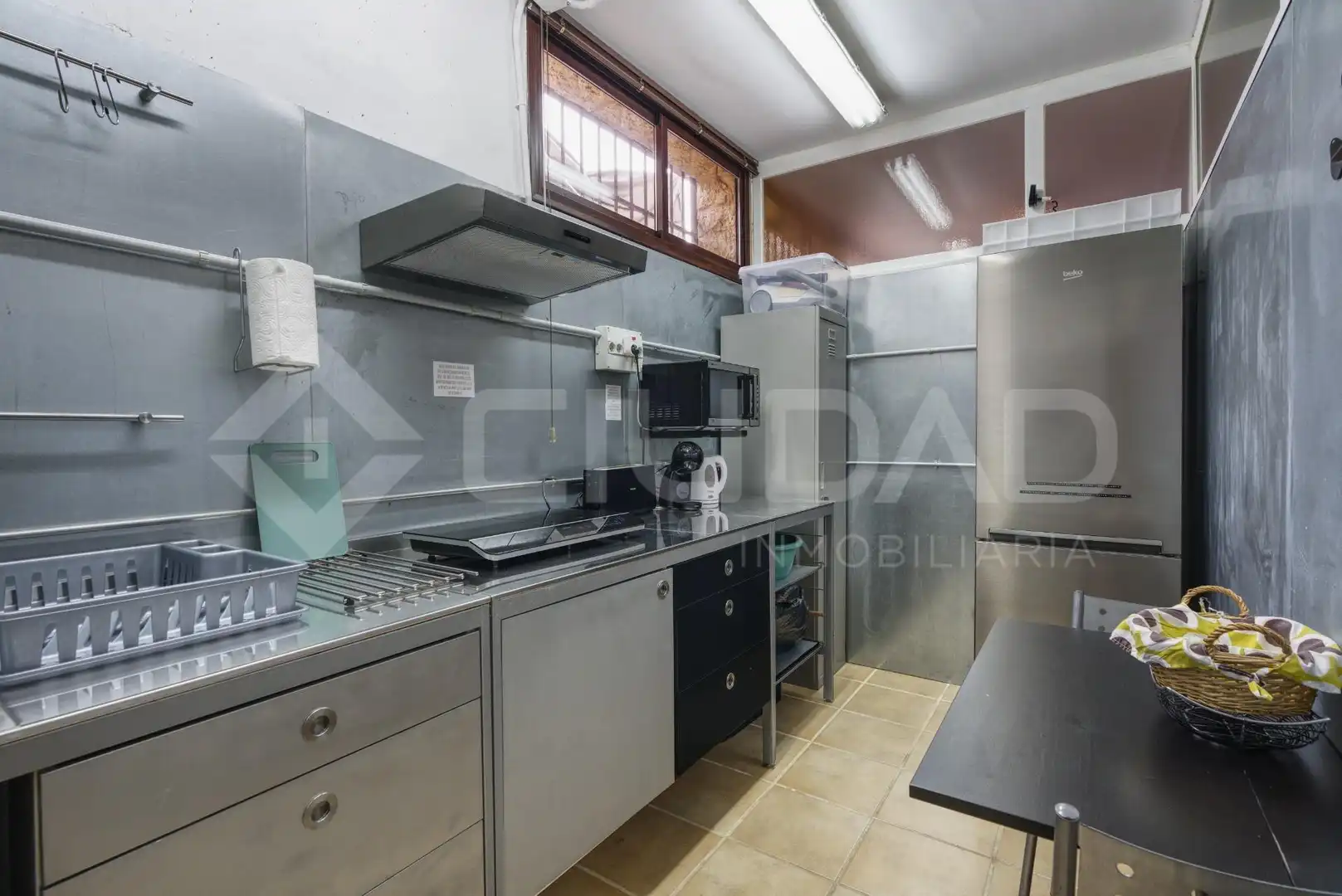 Cuina de Casa o xalet en venda en Castilleja de la Cuesta amb Aire condicionat, Jardí privat i Terrassa