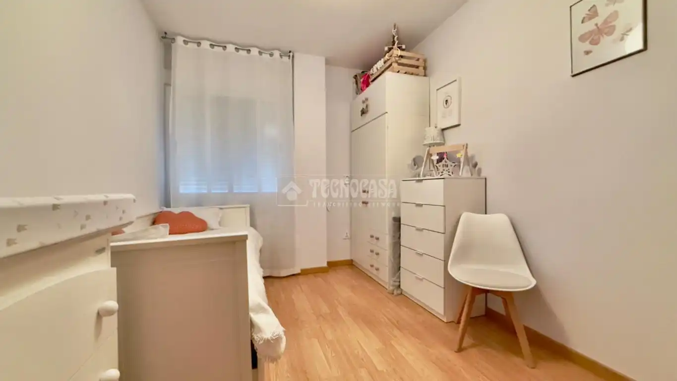 Piso en venta en C. Bécquer, Fuensalida