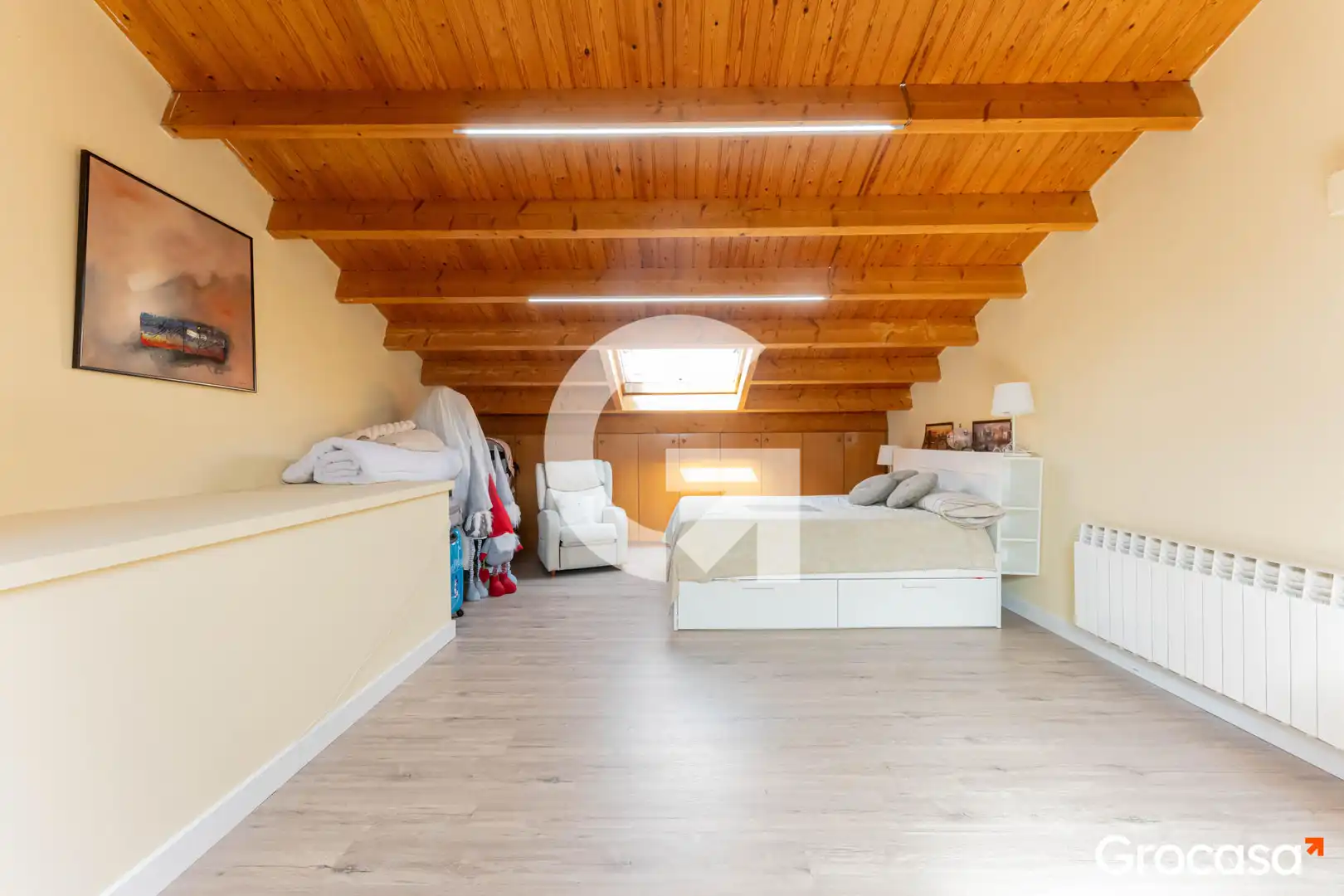 Dormitori de Casa adosada en venda en Cornellà de Llobregat amb Aire condicionat, Calefacció i Terrassa