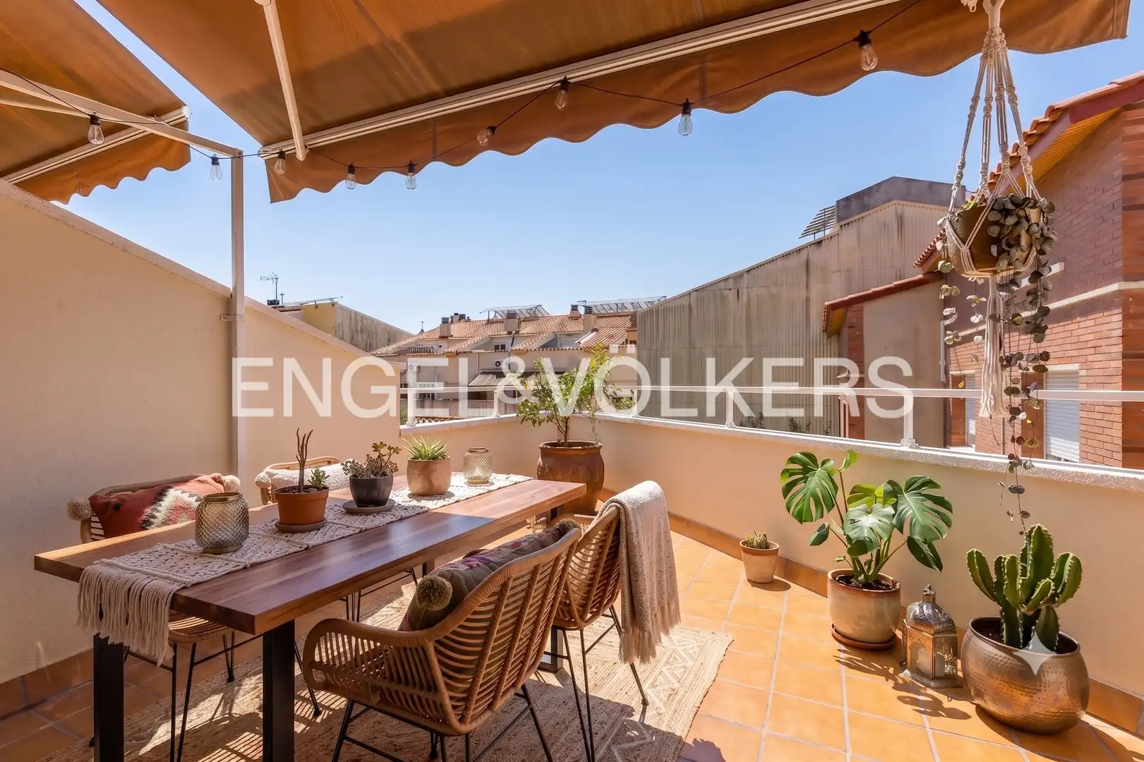 Terrace of Detached homes for sale in Rubí  with Air Conditioner, Heating and Parquet flooring