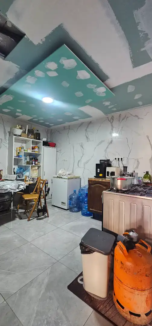 Cuina de Casa o xalet en venda en Salobreña amb Aire condicionat, Jardí privat i Traster