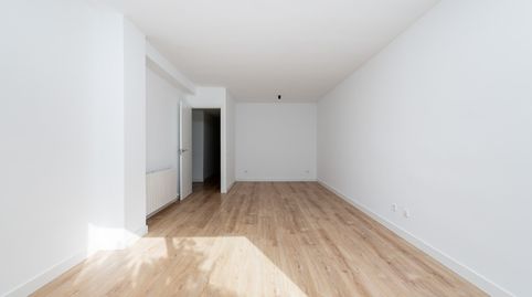 Foto 4 de Piso de alquiler en San Juan Bautista, Madrid Capital