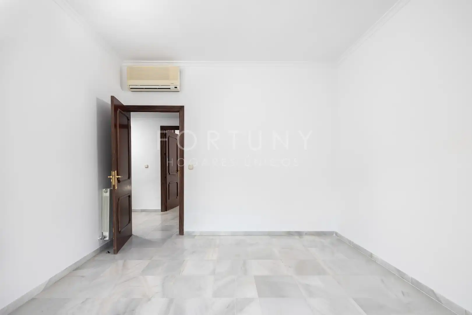 Flat for sale in Málaga  with Air Conditioner, Terrace and Storage room