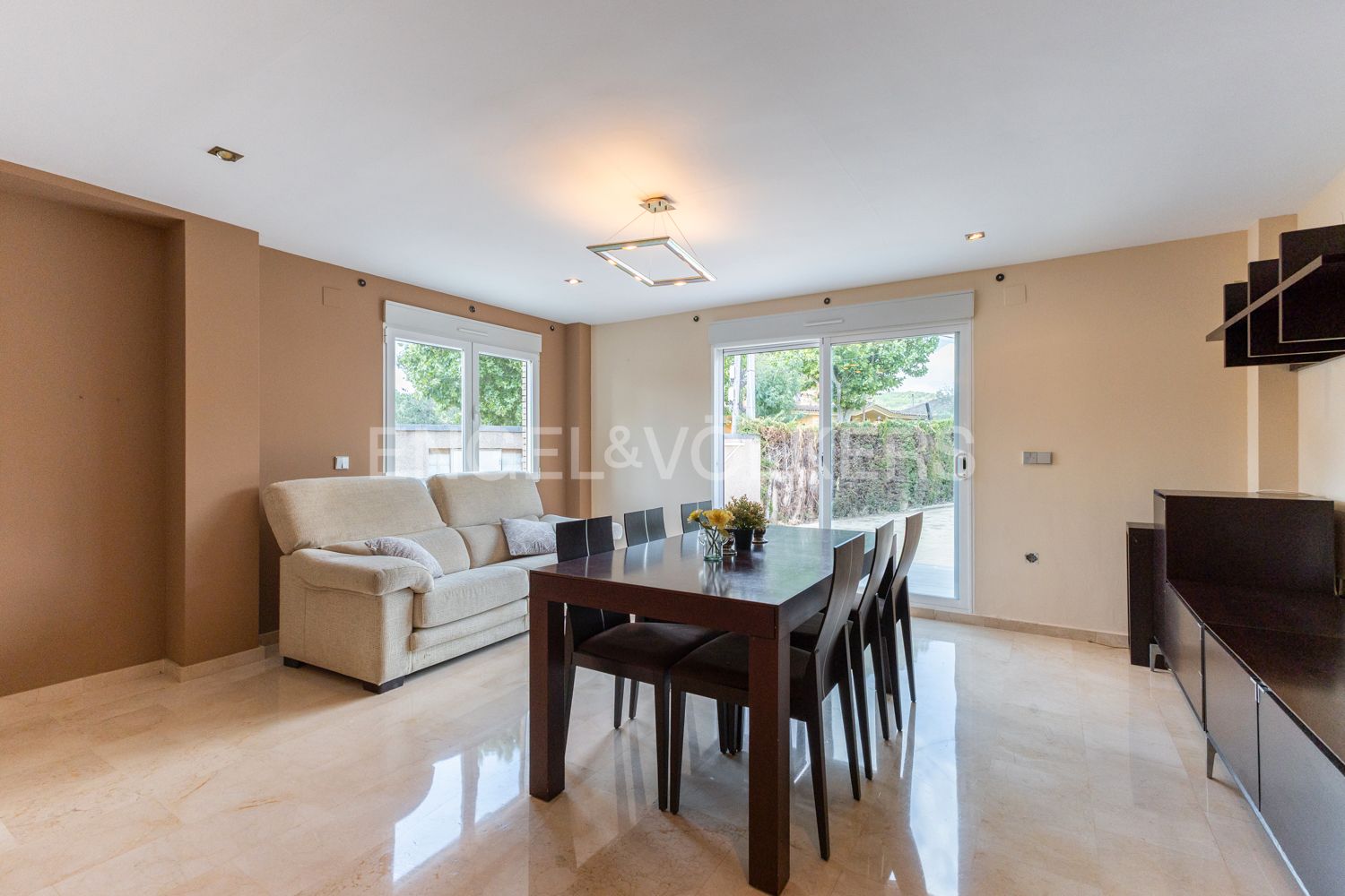 Menjador de Casa o xalet en venda en Siete Aguas amb Aire condicionat, Calefacció i Jardí privat