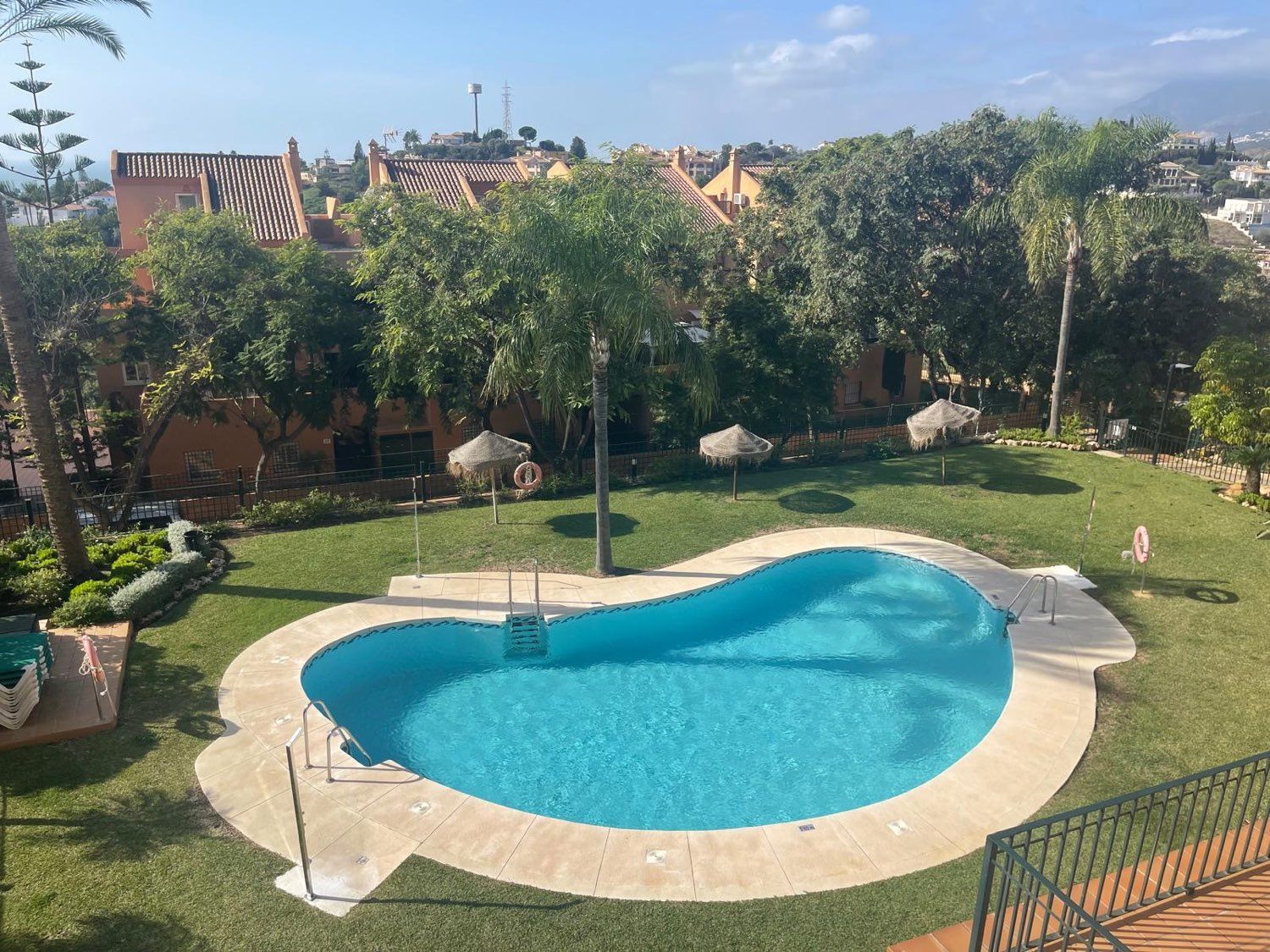 Swimming pool of Flat for sale in Marbella  with Air Conditioner, Terrace and Swimming Pool
