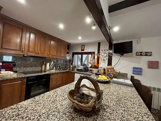 Casa aparellada en venda a Fontaneda, imagen 18