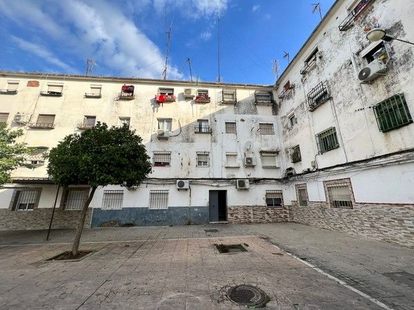 Vista exterior de Pis en venda en  Sevilla Capital