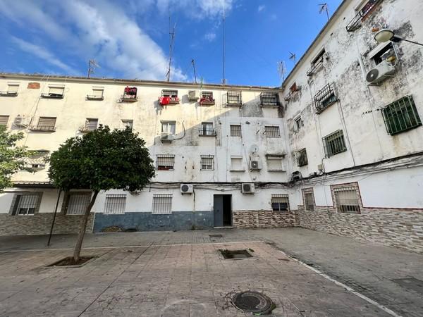 Foto 1 de Piso en venta en C/ Álamo, Torreblanca, Sevilla