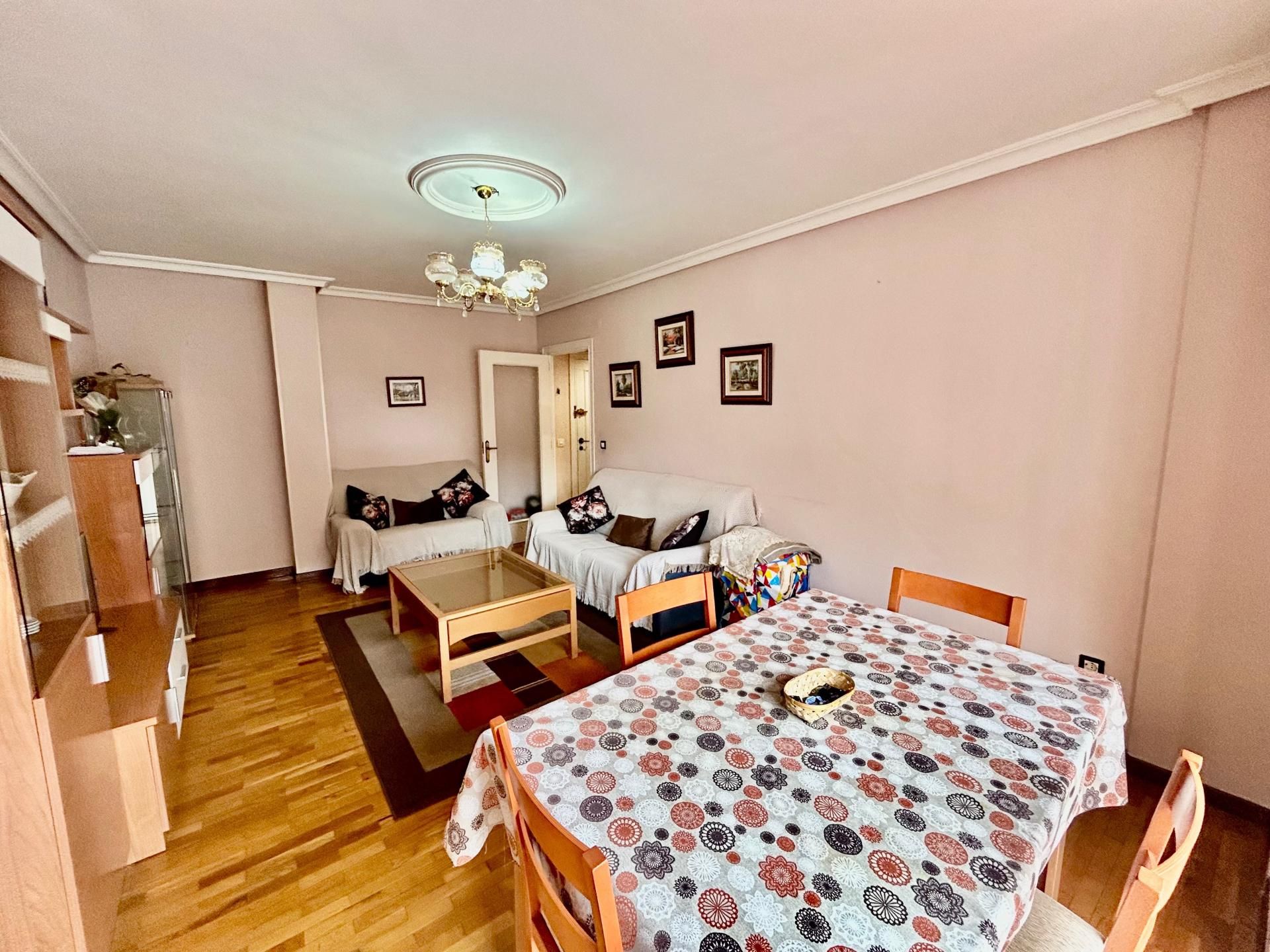 Sala de estar de Piso en venta en Benavente con Calefacción y Terraza