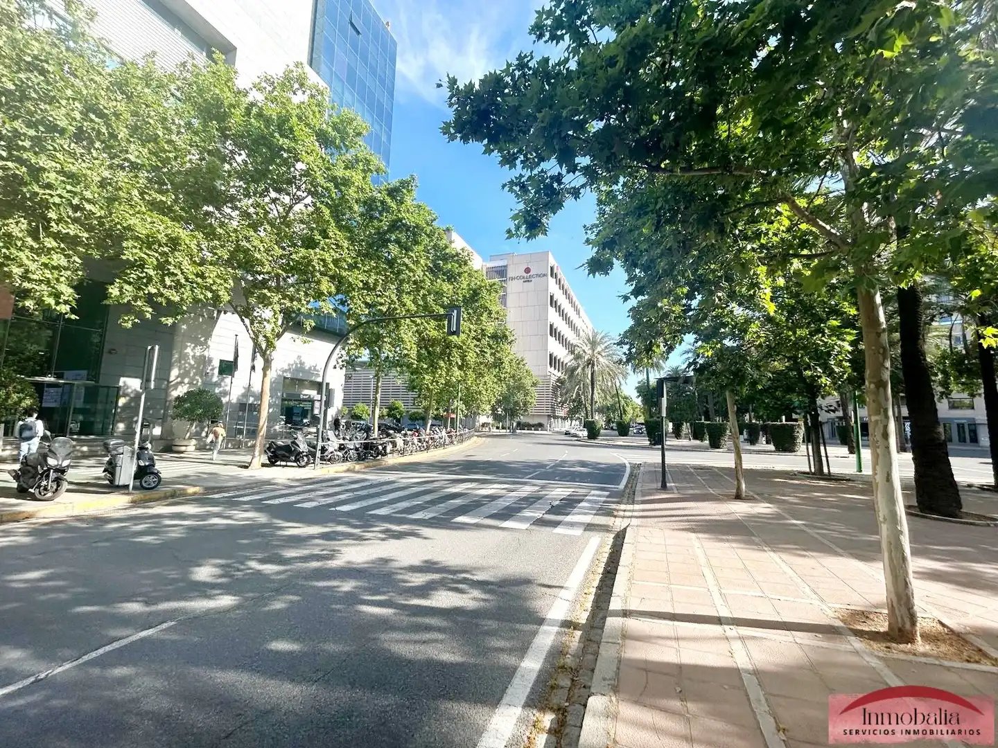 Vista exterior de Piso en venta en  Sevilla Capital con Aire acondicionado
