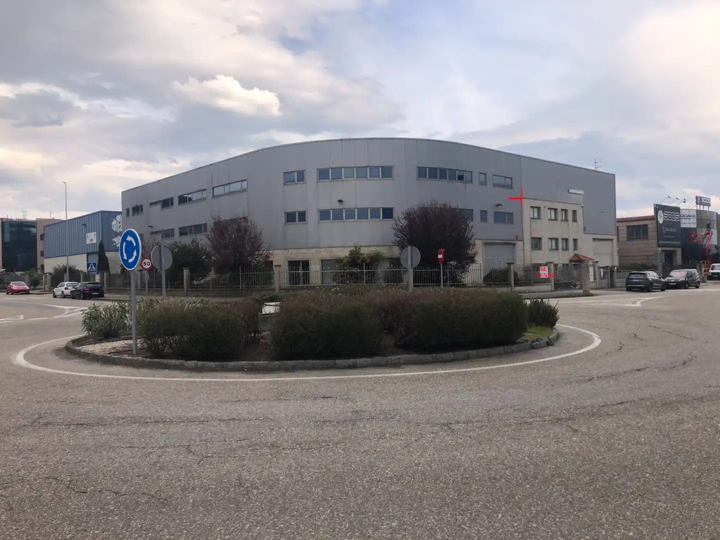 Vista exterior de Nau industrial en venda en O Porriño   amb Alarma