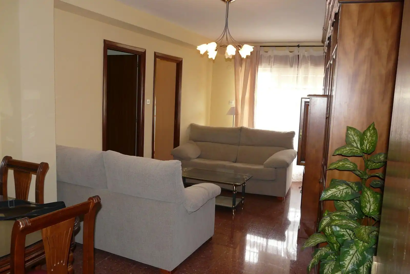 Sala d'estar de Àtic de lloguer en Granada amb Terrassa i Moblat