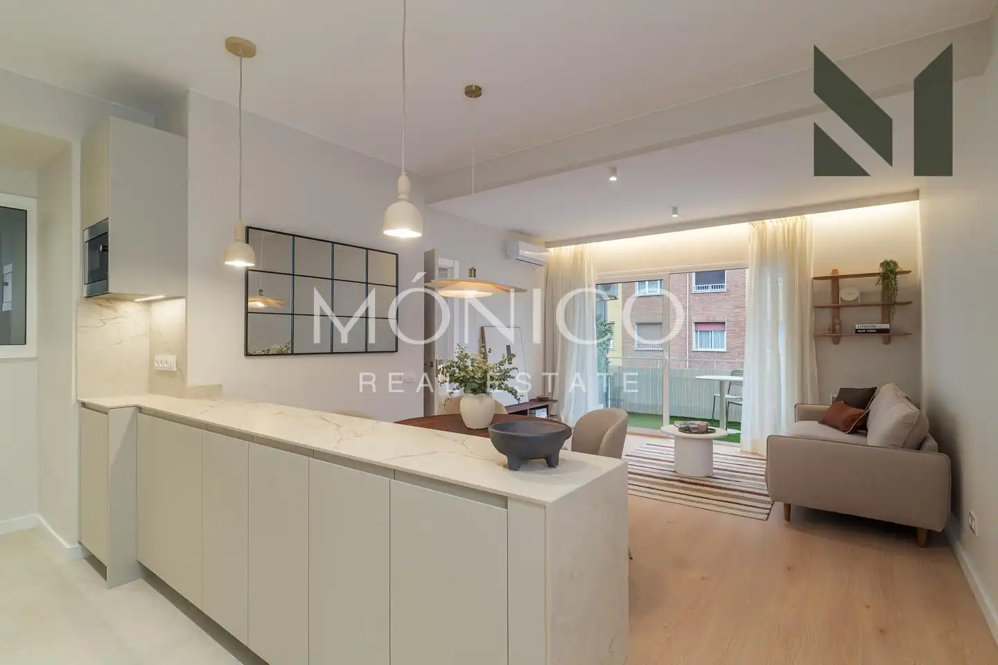 Piso con terraza en venta en Calle de Sicília, imagen 6