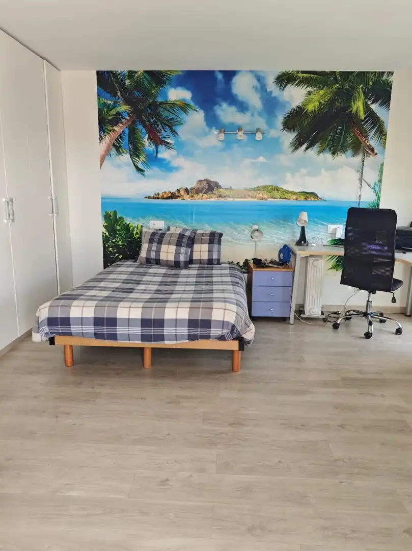 Schlafzimmer von Einfamilien-Reihenhaus zum Verkauf in Cubelles mit Klimaanlage, Heizung und Privatgarten