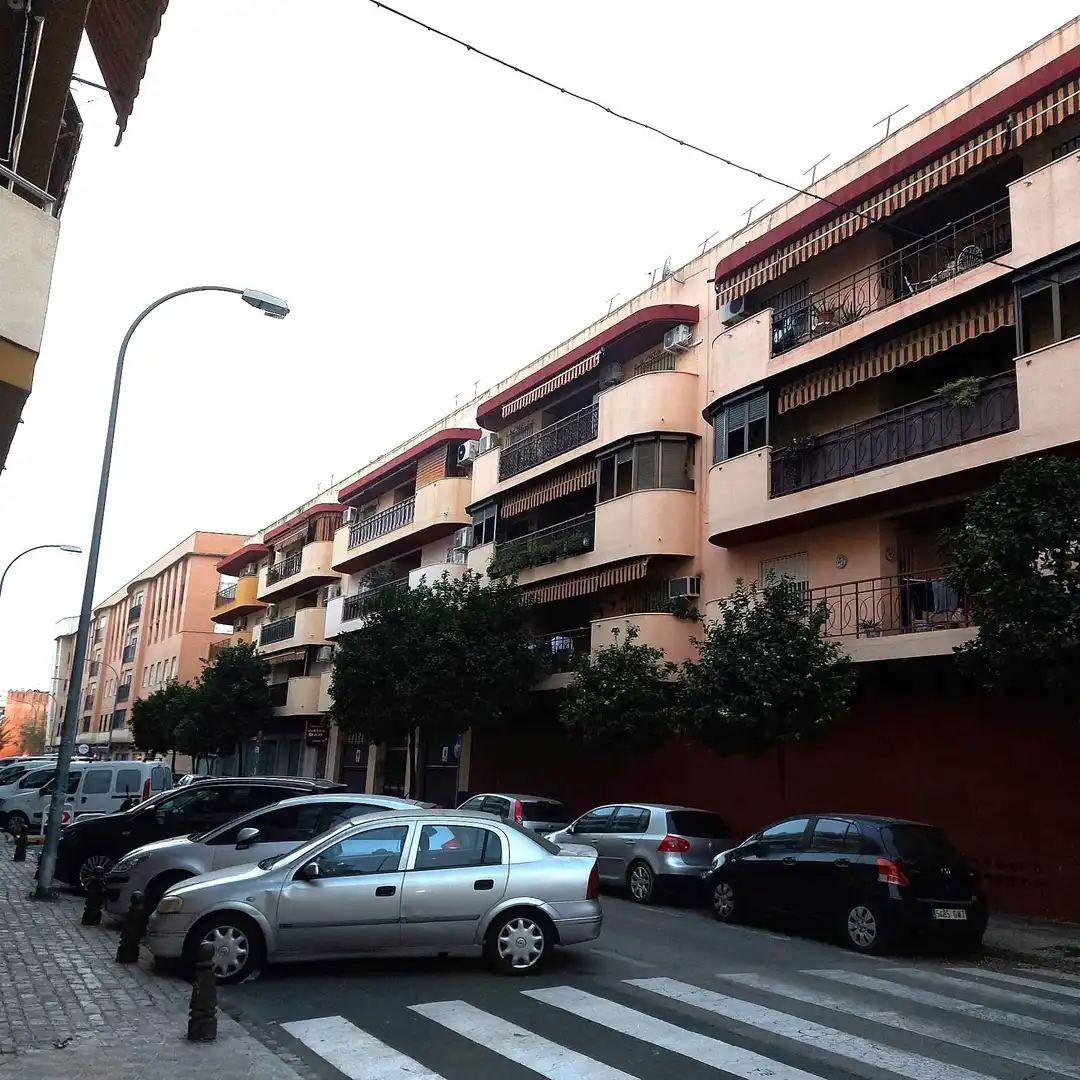 Vista exterior de Local en venta en Sevilla con Aire acondicionado