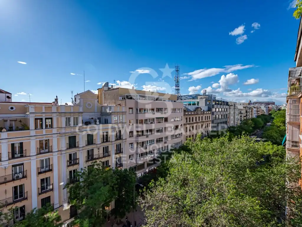 Vista exterior de Piso en venta en Madrid con Terraza