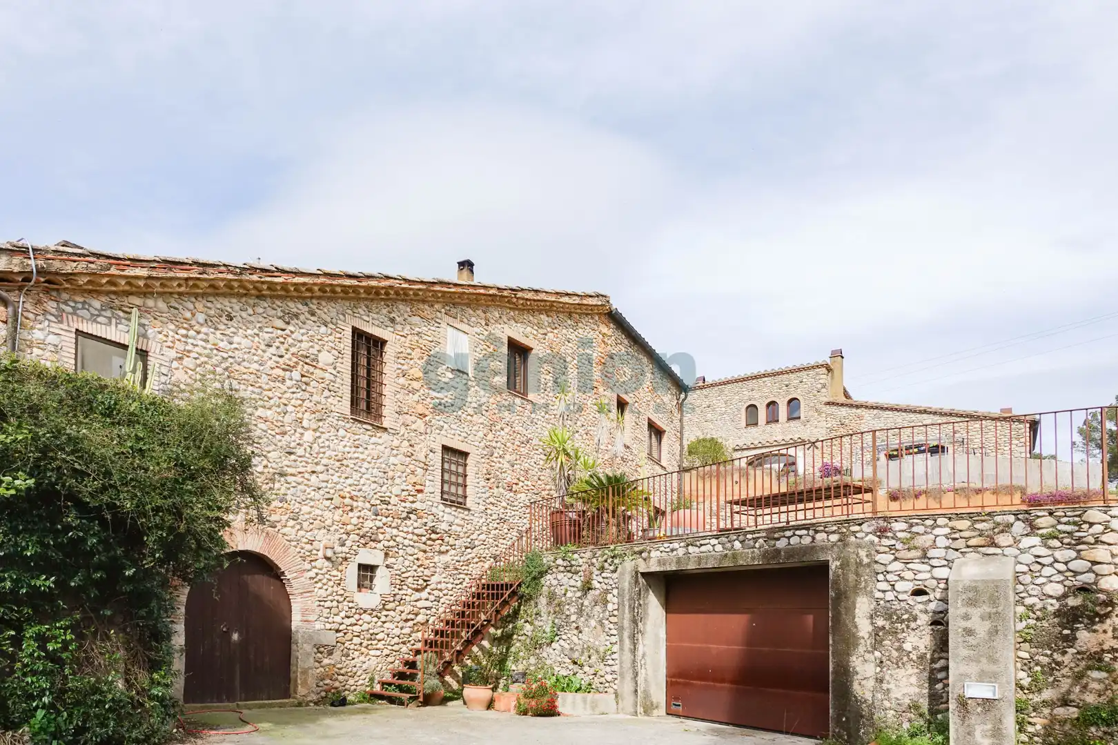 Vista exterior de Finca rústica en venta en Sant Miquel de Fluvià con Aire acondicionado, Calefacción y Jardín privado