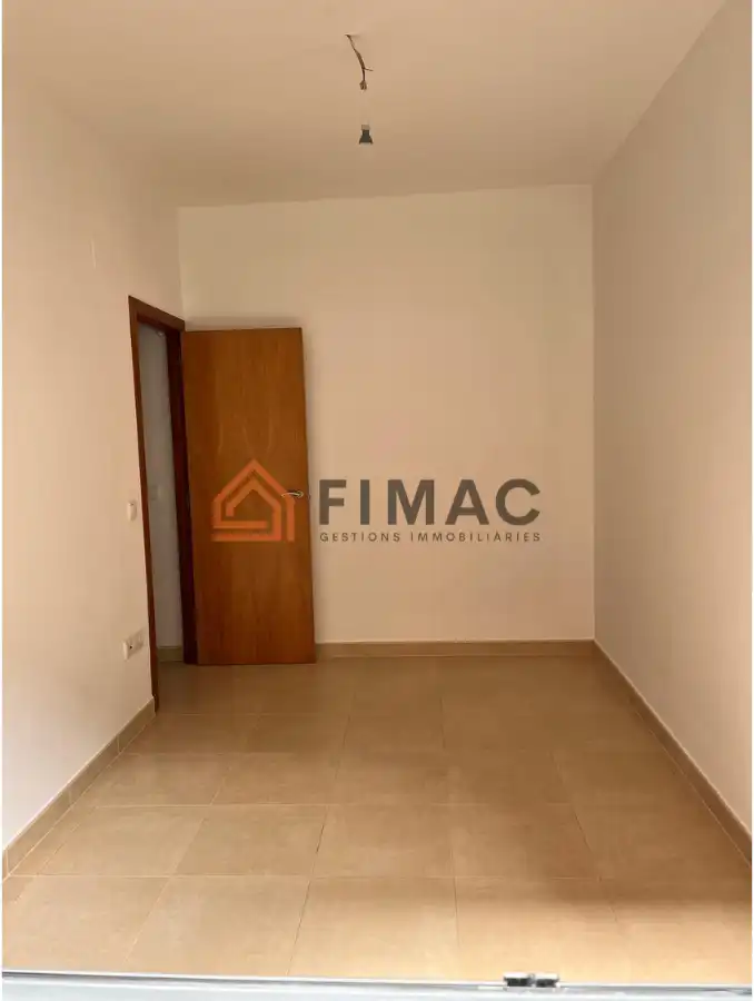 Habitación de Piso en venta en Sant Hipòlit de Voltregà con Calefacción