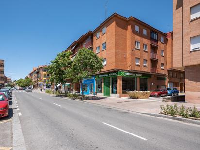 Vista exterior de Pis en venda en Ávila Capital amb Terrassa