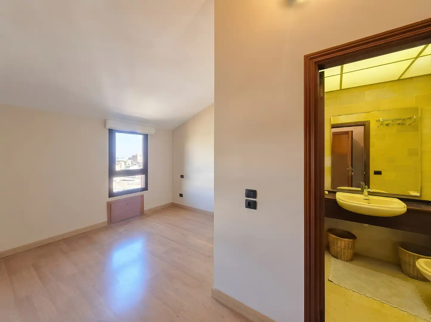 Dormitori de Casa adosada en venda en Las Palmas de Gran Canaria amb Jardí privat, Terrassa i Traster