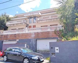 Exterior view of Single-family semi-detached for sale in Castellar del Vallès