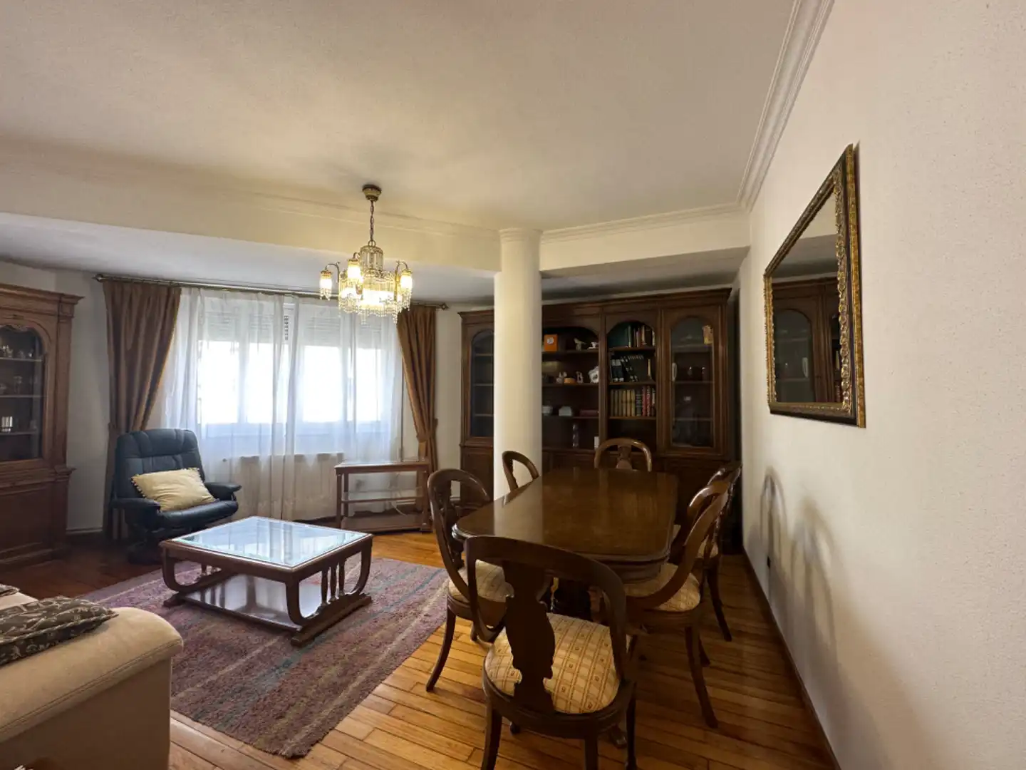 Comedor de Piso de alquiler en Santiago de Compostela  con Calefacción, Parquet y Amueblado