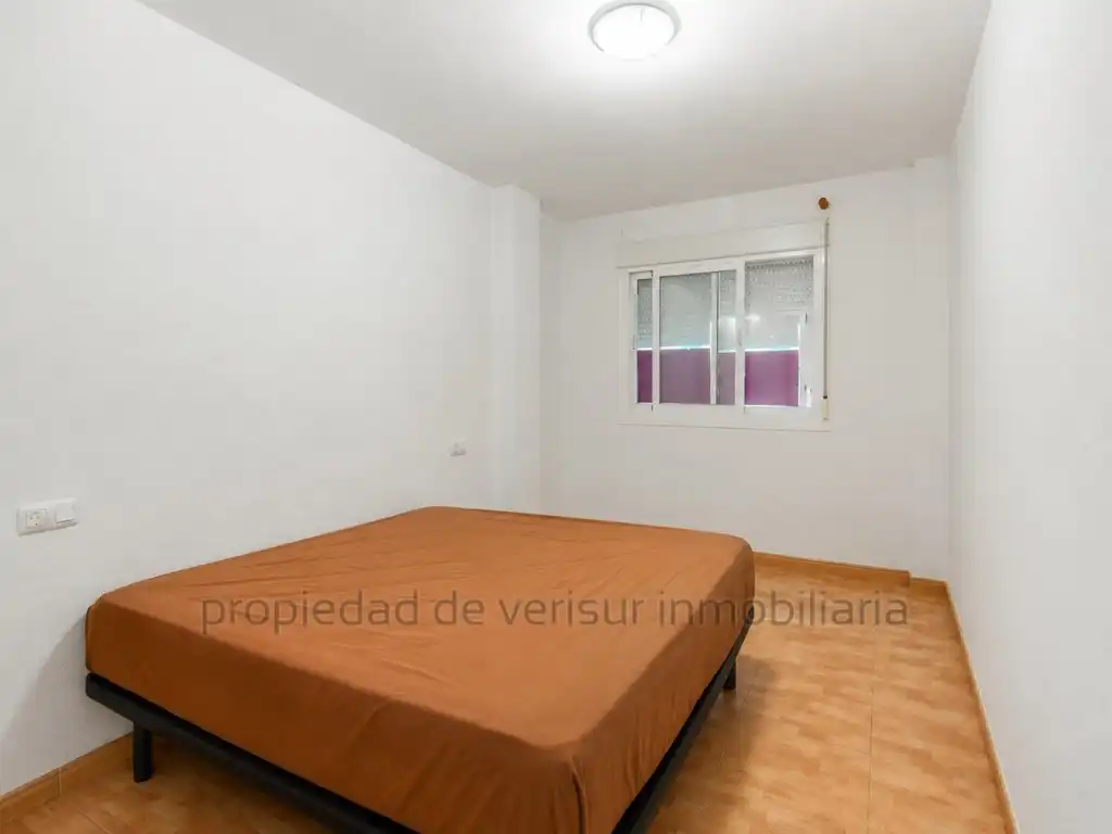 Schlafzimmer von Wohnungen zur Miete in Águilas mit Balkon