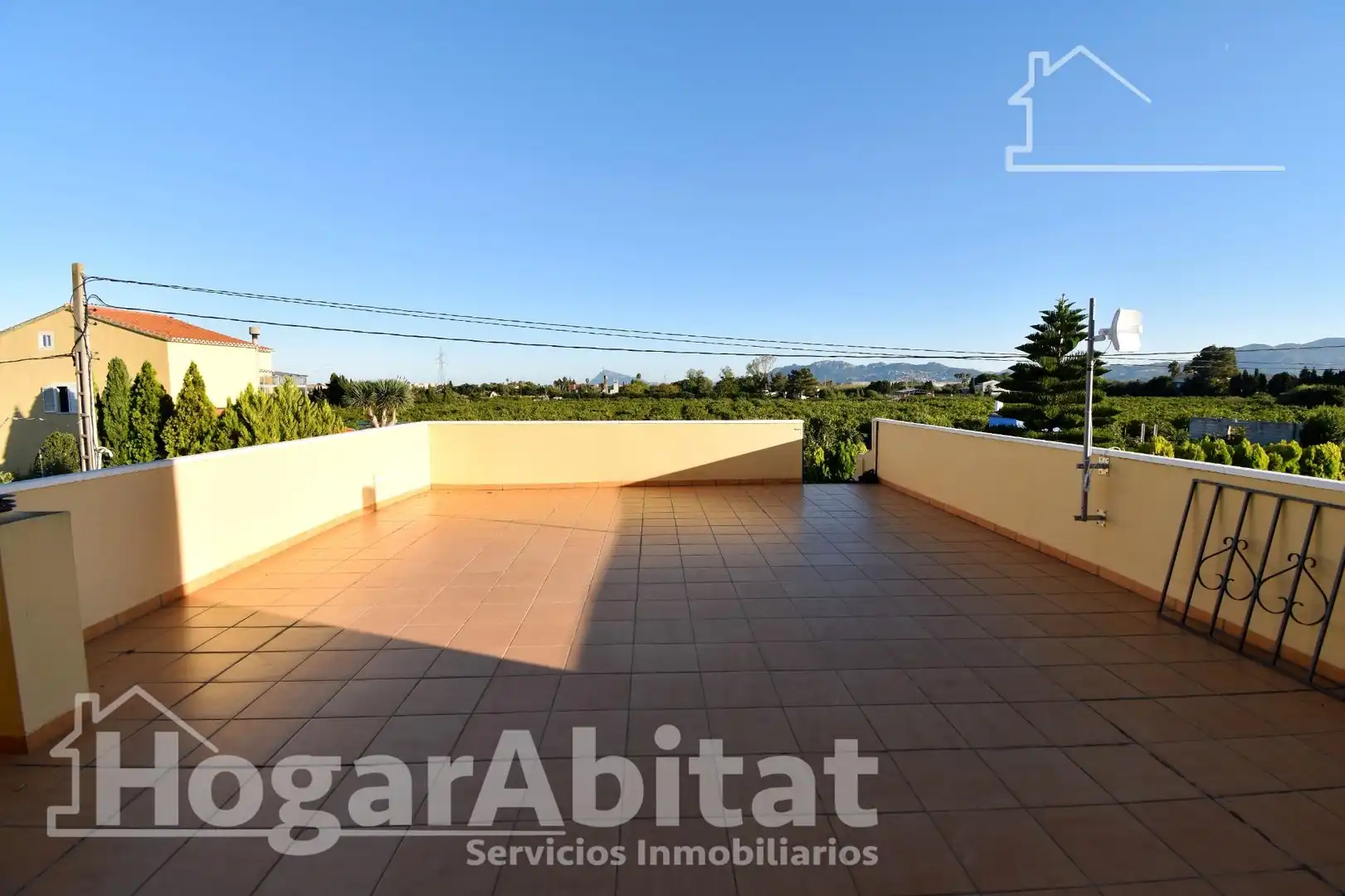 Exterior view of Houses for sale in Oliva  with Air Conditioner, Private garden and Terrace