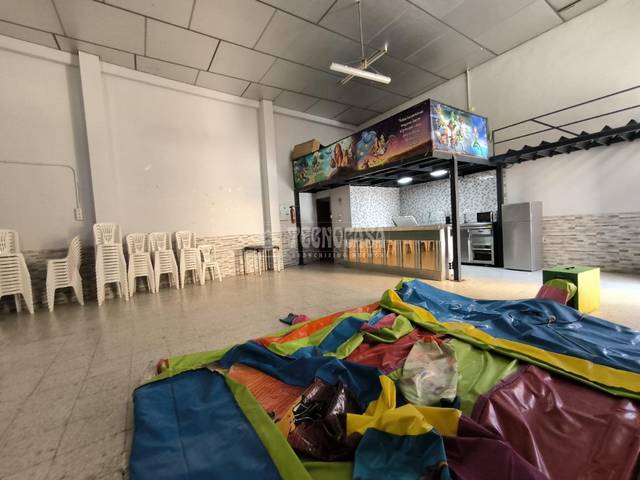 Local comercial en Venta en San Juan del Puerto