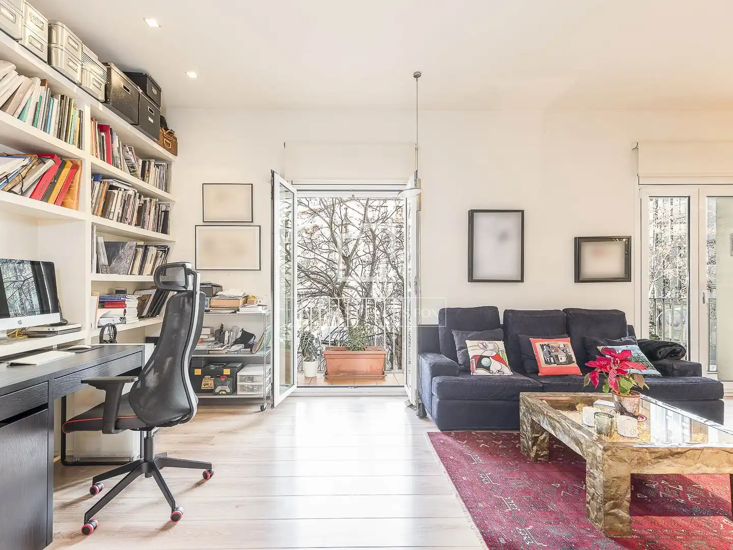 Sala d'estar de Pis en venda en Barcelona amb Aire condicionat, Calefacció i Parquet
