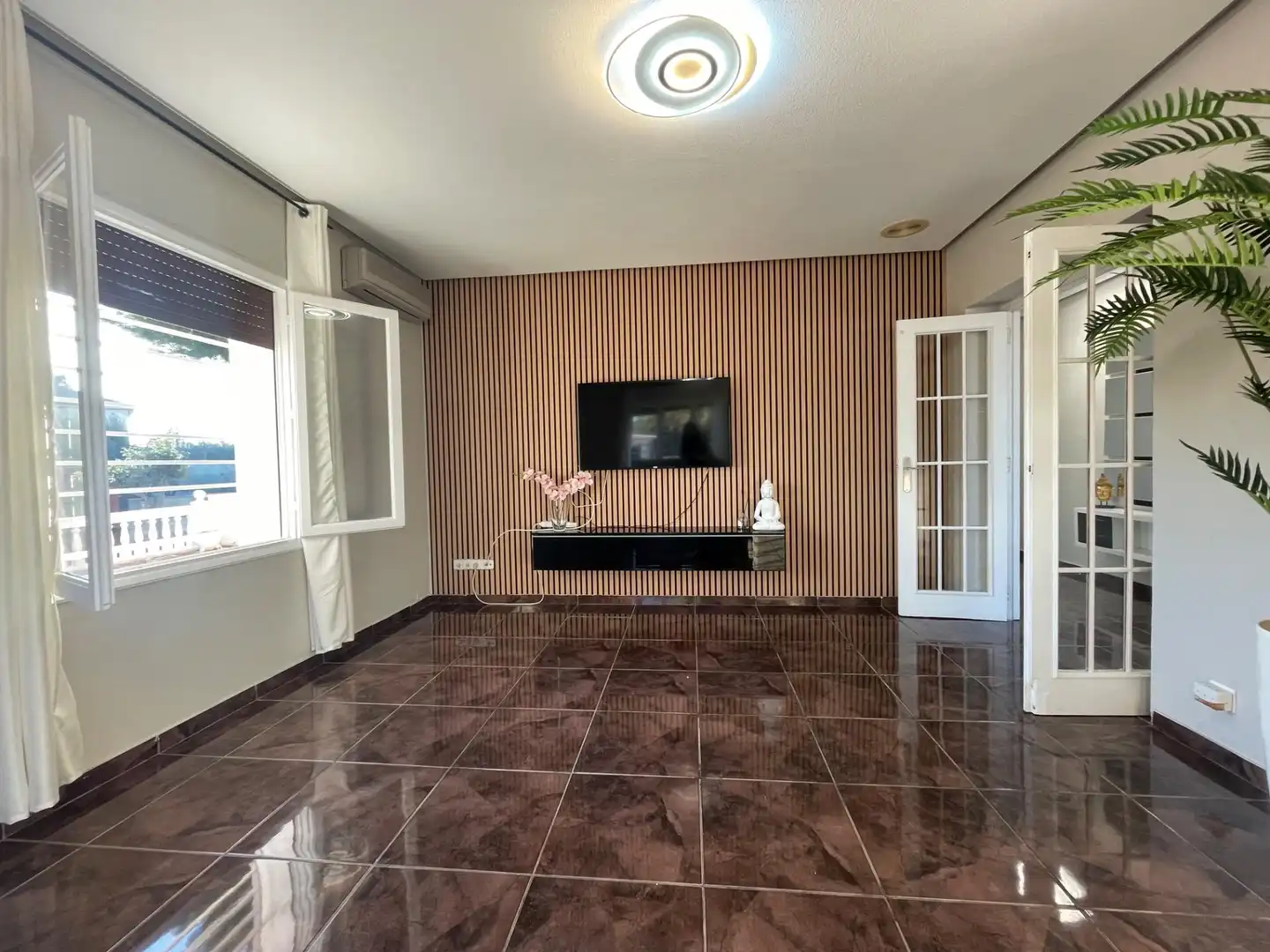 Sala d'estar de Casa o xalet en venda en Elche / Elx amb Aire condicionat, Jardí privat i Terrassa