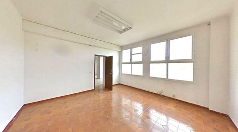 Compra o alquila este local comercial en la mejor zona de Cervera, imatge 3
