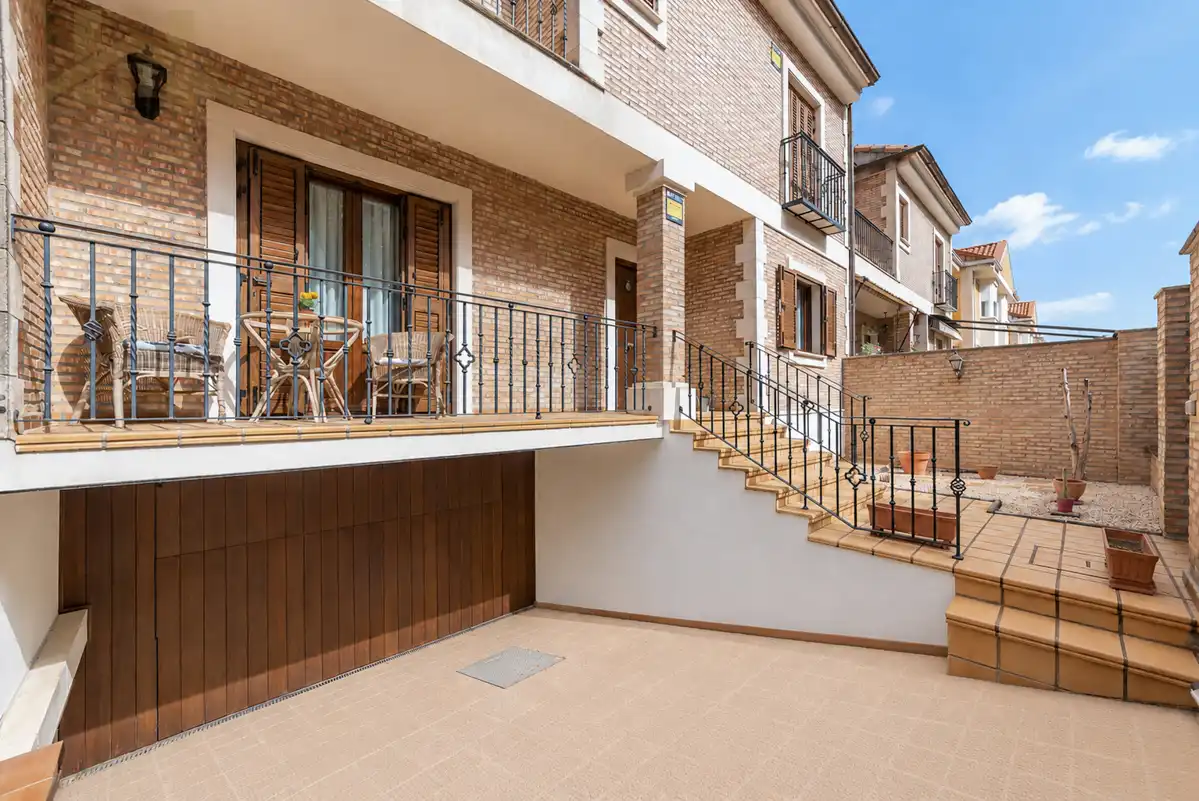 Casa adosada en venta en Las Aves