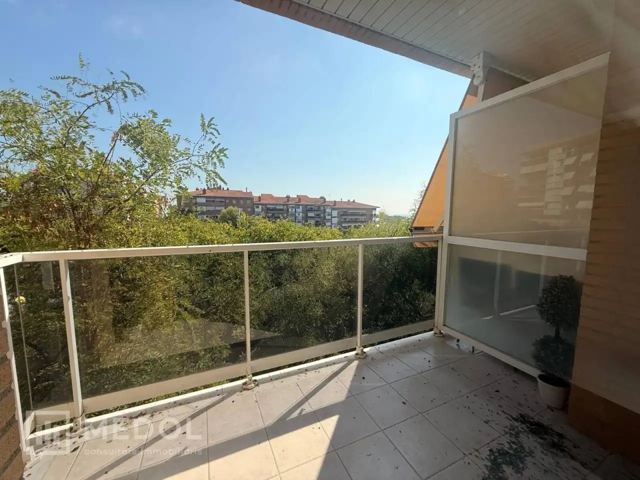 Appartamento con terrazza in affitto a Calle Carles Riba, imagen 3