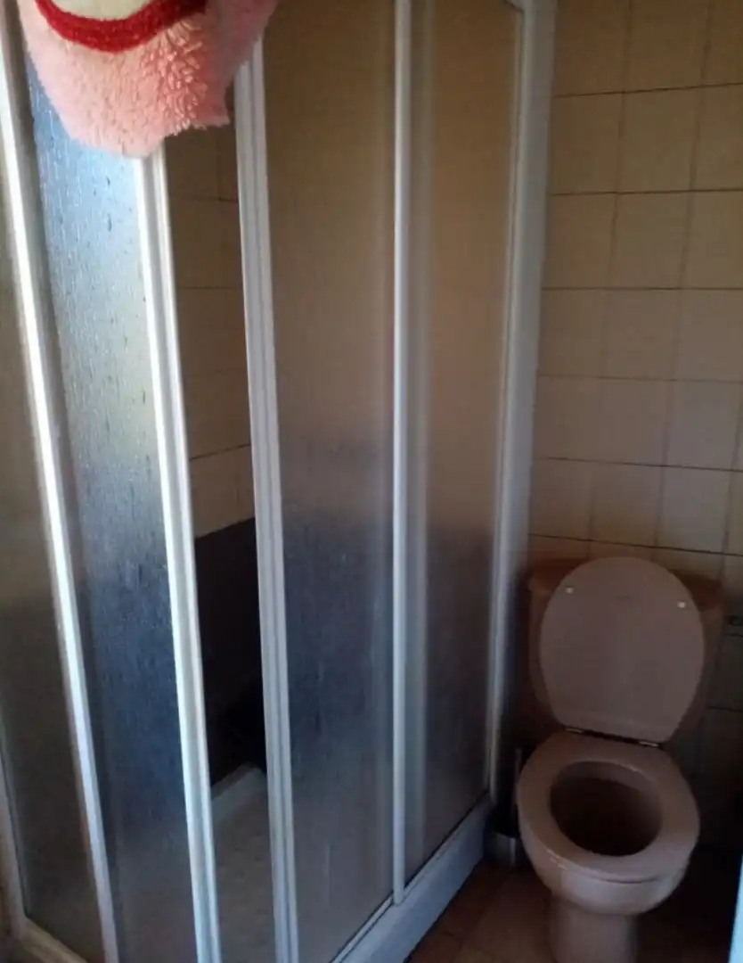 Bany de Casa o xalet en venda en Pantón amb Jardí privat, Terrassa i Moblat