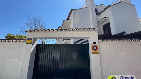 Foto 3 de Casa adosada en venda a Avenida las Palmeras, Huerta Belón - Calvario, Marbella
