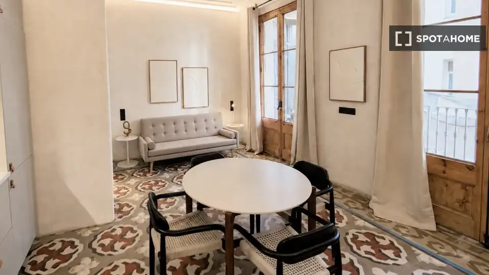 Appartamento con terrazza in affitto a Eixample, imagen 3