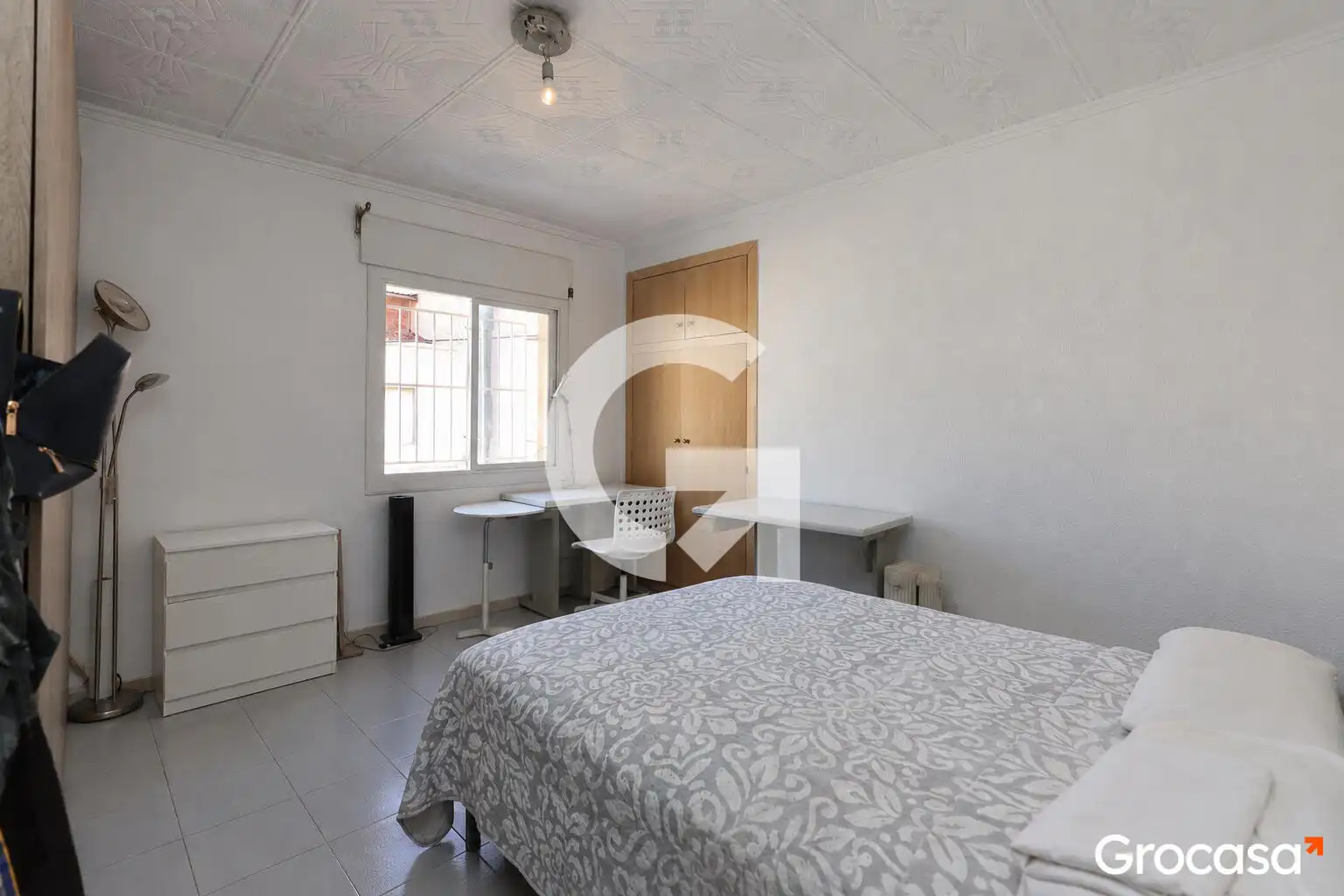 Habitación de Piso en venta en Terrassa con Terraza, Amueblado y TV