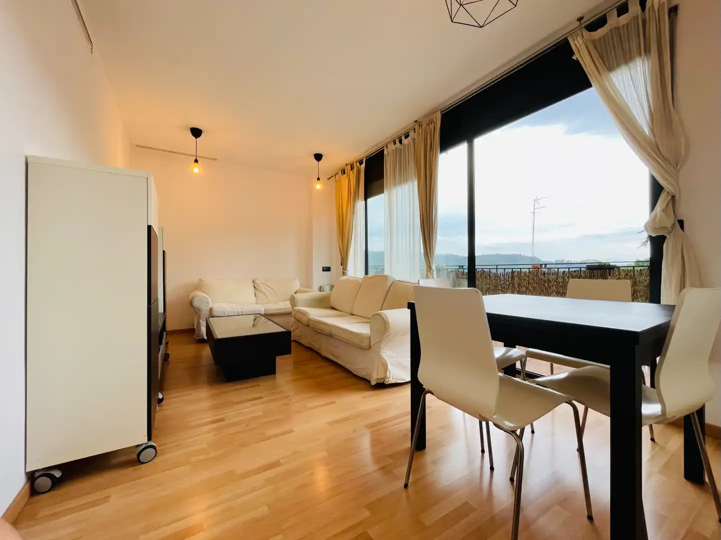 Sala d'estar de Pis de lloguer en Corbera de Llobregat, Barcelona