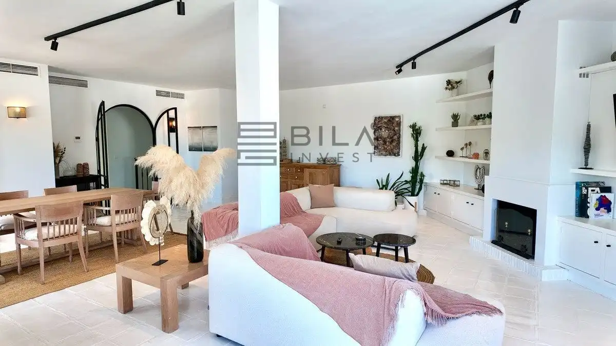 Maison mitoyenne avec piscine à vendre à Urb. Islas de Miraflores, imagen 3