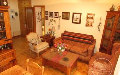 Sala d'estar de Pis en venda en Ávila Capital