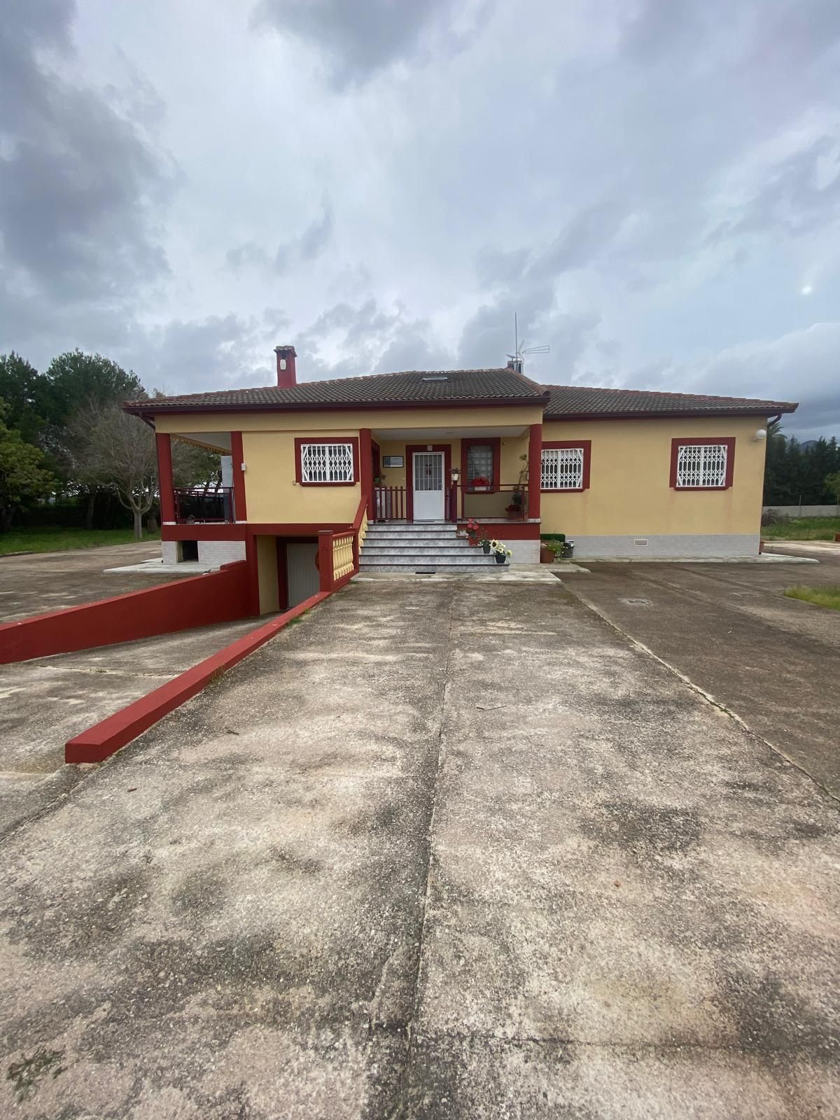 Vista exterior de Finca rústica en venda en Els Poblets amb Aire condicionat, Calefacció i Jardí privat