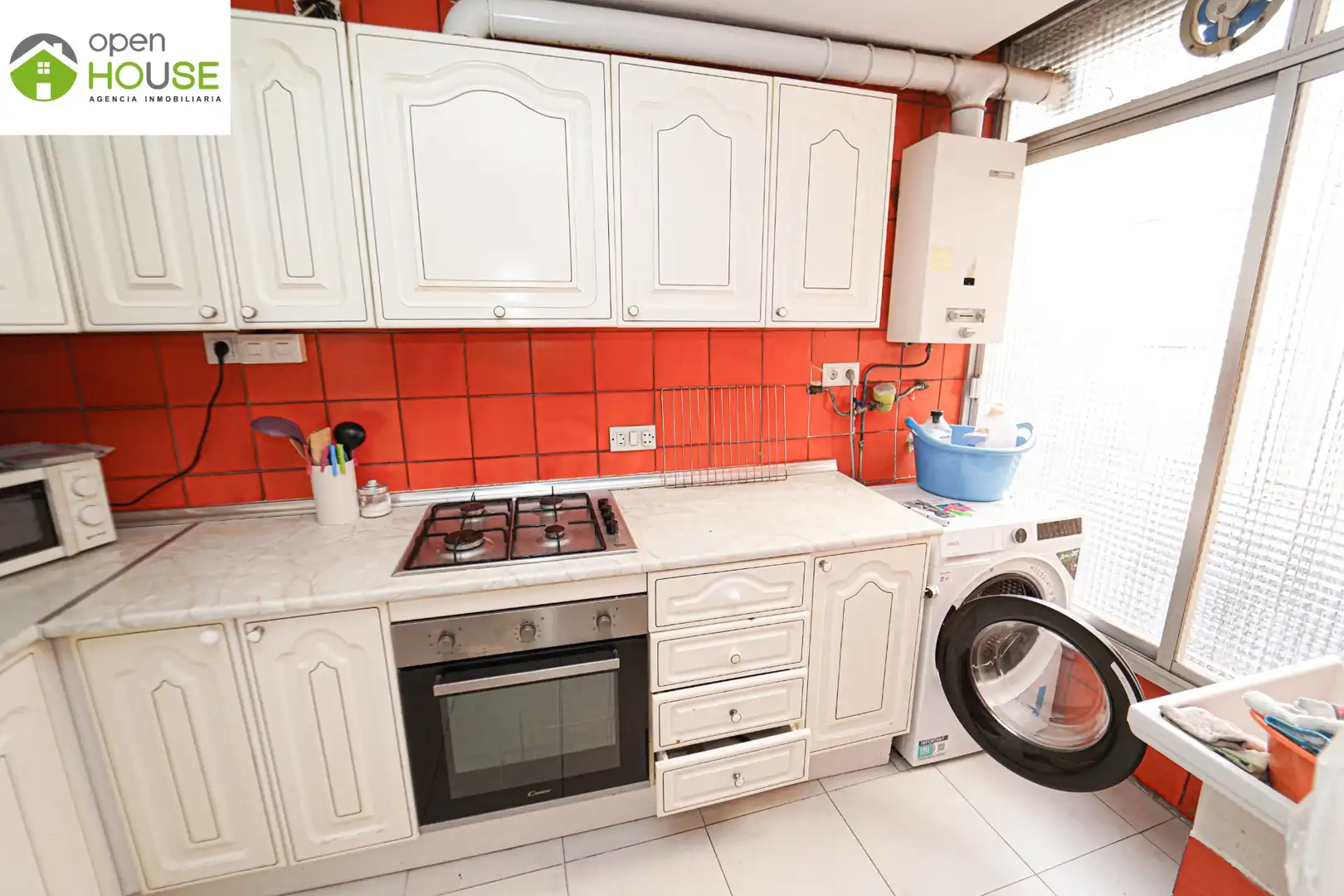 Kitchen of Flat for rent in Granada  with Heating, Furnished and Oven